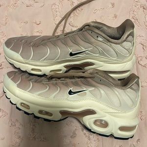 Nike Air Max Plus Shoes